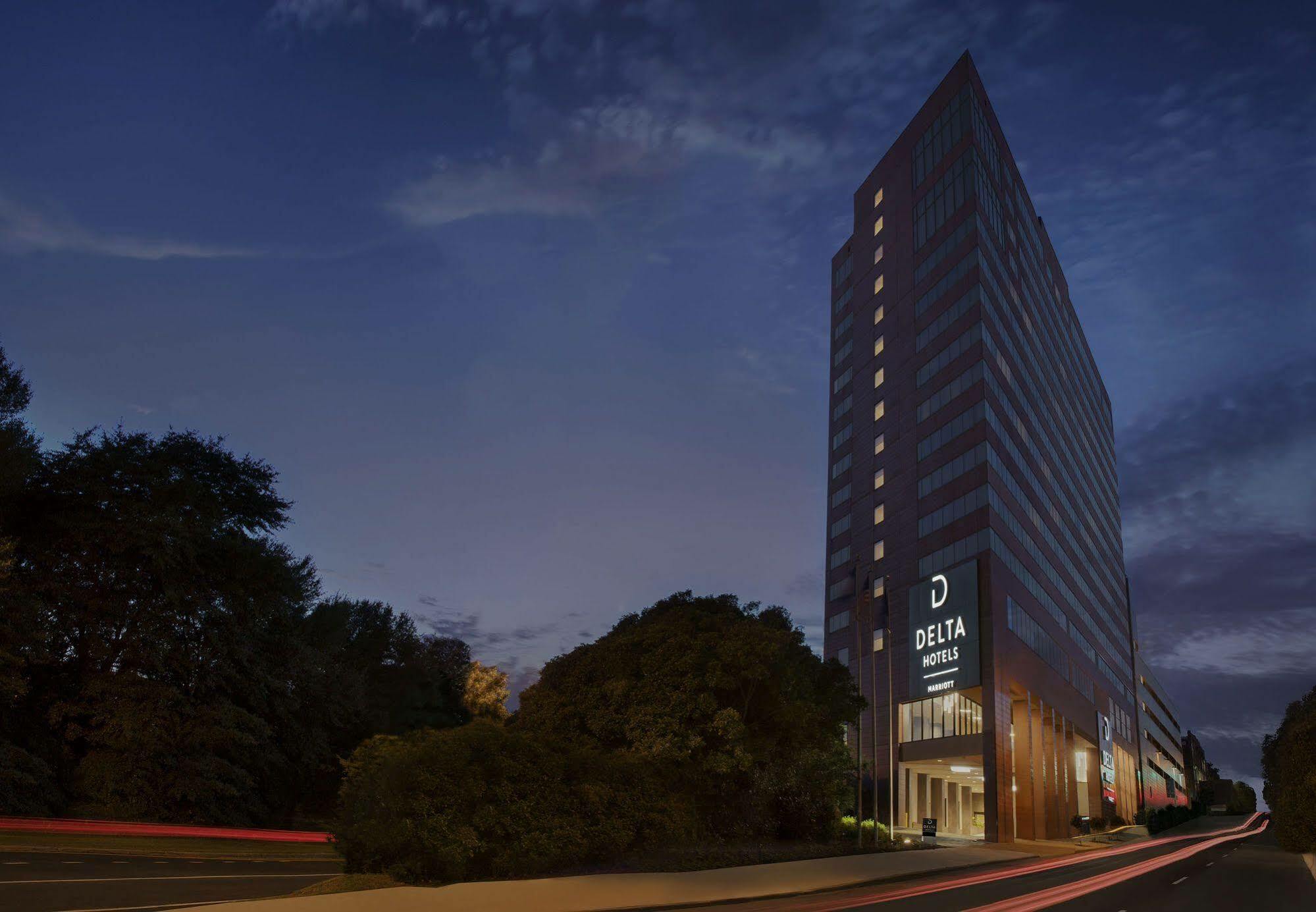 Delta Hotels By Marriott Richmond Downtown Exterior photo