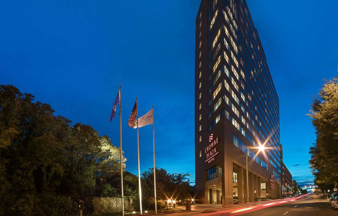 Delta Hotels By Marriott Richmond Downtown Exterior photo